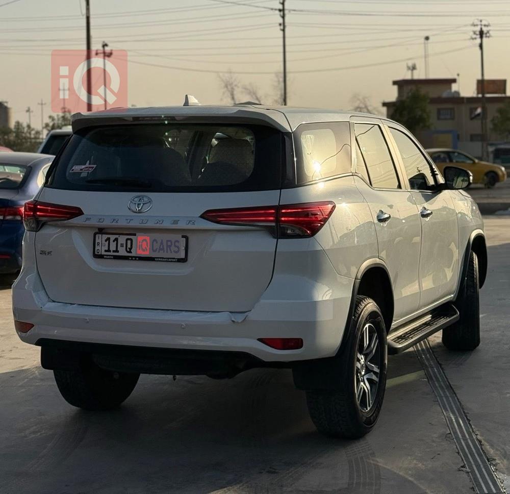 تۆیۆتا فۆرچێنەر